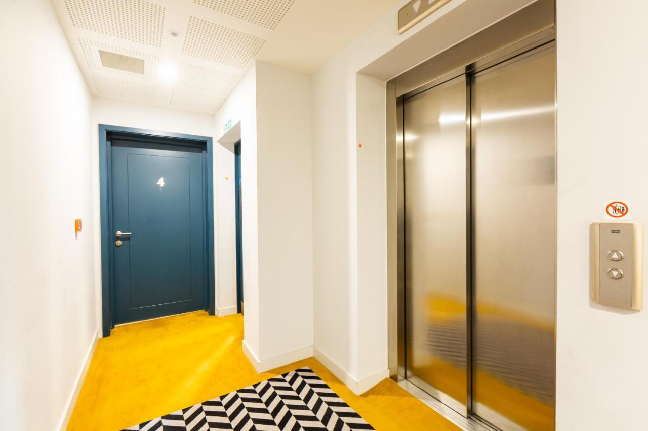 Austin David Apartments Royal Wharf Лондон Экстерьер фото